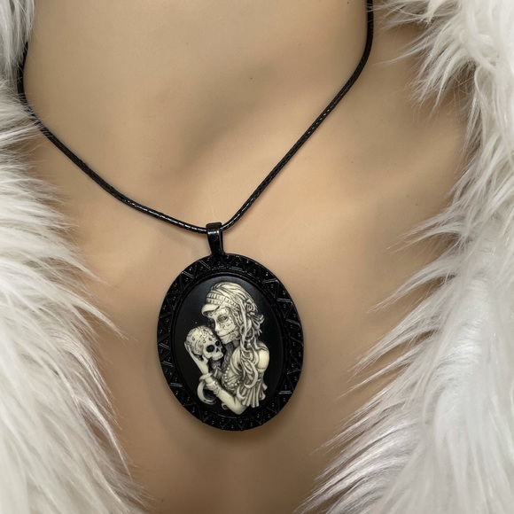 Sugar Skull Necklace Cameo Pendant Handmade - Picture 9 of 12